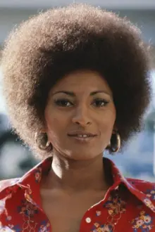 Pam Grier como: Athena