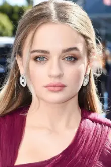 Joey King como: Jamie Winkle