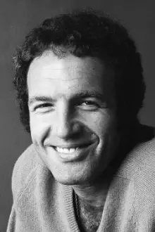 James Caan como: George Schneider