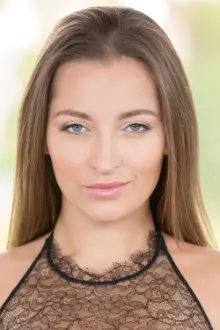 Dani Daniels como: Herself - Host