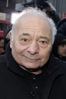 Burt Young como: Palagonia