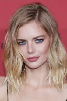 Samara Weaving como: Bee