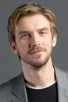 Dan Stevens como: Trapper