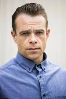 Nick Stahl como: Wayne