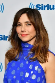 Linda Cardellini como: Judy Hale