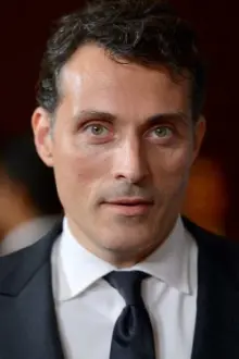 Rufus Sewell como: Count Adhemar