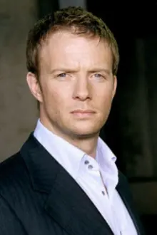 Rupert Penry-Jones como: Samuel Blake