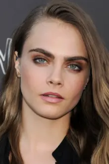 Cara Delevingne como: Ela mesma