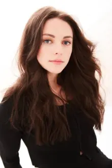 Danielle Rose Russell como: Megan