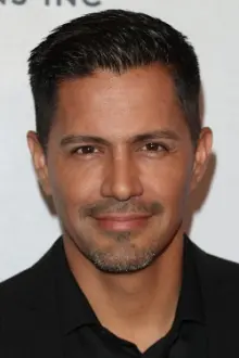 Jay Hernandez como: Antonio Lopez