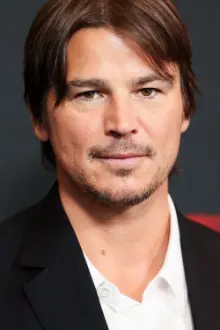 Josh Hartnett como: Victor Malarek