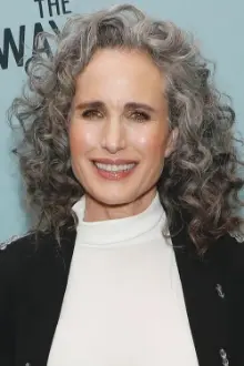 Andie MacDowell como: 