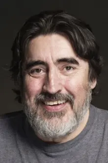 Alfred Molina como: 