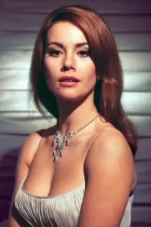 Claudine Auger como: Barbara