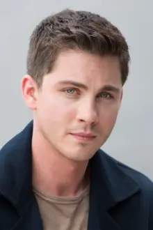 Logan Lerman como: Sidney Hall