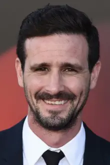 James Ransone como: Edwin