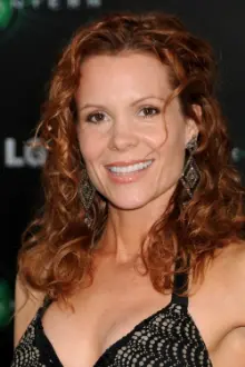 Robyn Lively como: Dr. Jenny Allen