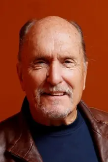 Robert Duvall como: Howard McVie