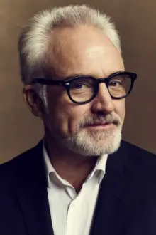 Bradley Whitford como: Michael Fisk