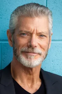 Stephen Lang como: Harry Black