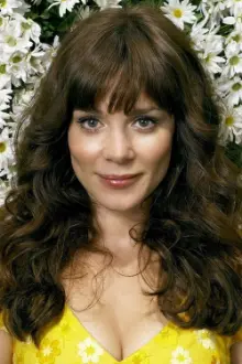 Anna Friel como: Maureen Duffy