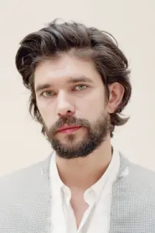 Ben Whishaw como: Paddington Brown (voice)