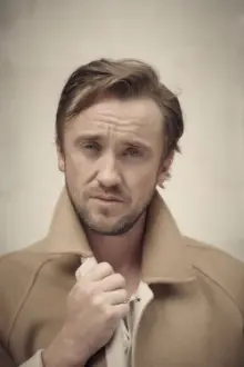 Tom Felton como: Camille Raquin