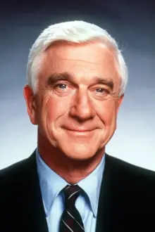 Leslie Nielsen como: Francis Marion (The Swamp Fox)