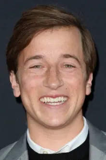 Skyler Gisondo como: Griffin