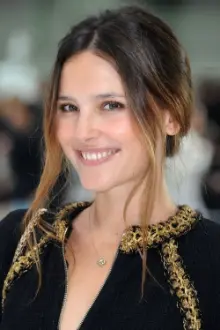 Virginie Ledoyen como: Françoise