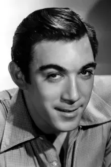 Anthony Quinn como: Viñolas