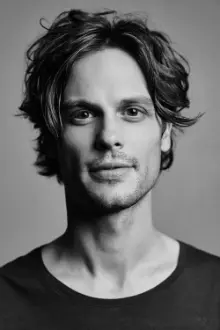 Matthew Gray Gubler como: Paul