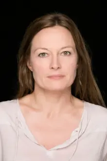 Catherine McCormack como: Zita (voice)