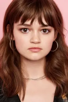 Ciara Bravo como: 