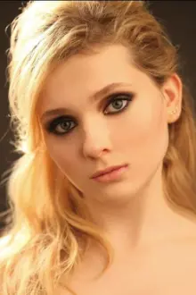 Abigail Breslin como: Janie Jones