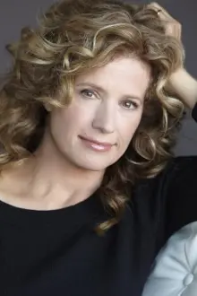 Nancy Travis como: Patty Bouchart