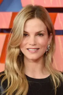 Sylvia Hoeks como: Sigrid (voice)