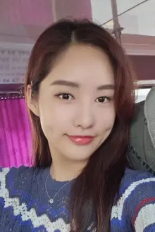 Kim Ji-ah como: Mi-na (미나)
