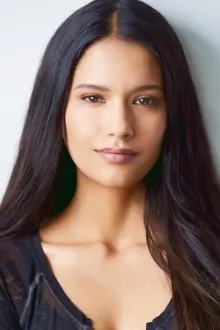 Tanaya Beatty como: Kara