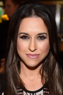 Lacey Chabert como: Tanya Mousekewitz (voice)