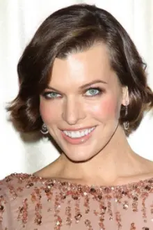 Milla Jovovich como: Sue-Ann