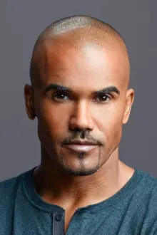 Shemar Moore como: Emery Simms