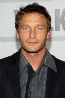 Thomas Kretschmann como: Cross