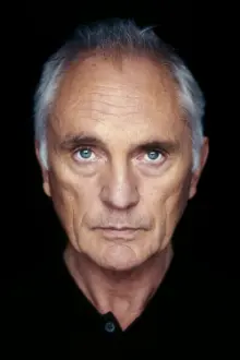 Terence Stamp como: The Host