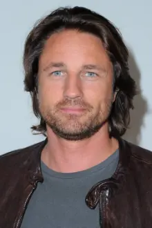 Martin Henderson como: Wayne