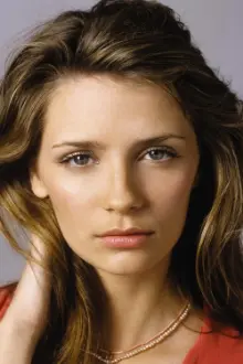 Mischa Barton como: Katie Parker