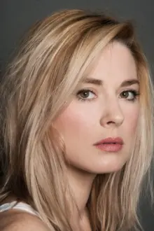 Alexandra Breckenridge como: Vanessa