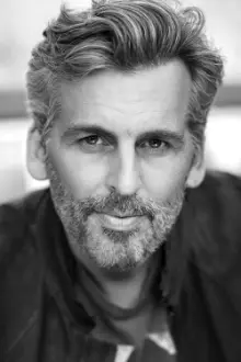 Oded Fehr como: Faris 'Farik' al-Farik