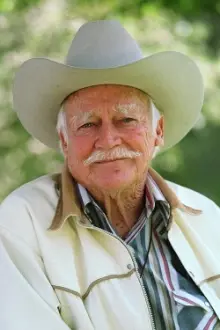 Richard Farnsworth como: Sheriff Jethro Pough