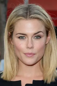 Rachael Taylor como: Nancy